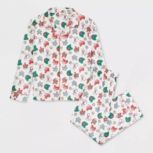 Wondershop Festive Family Sleep Set - Red, Green, White
